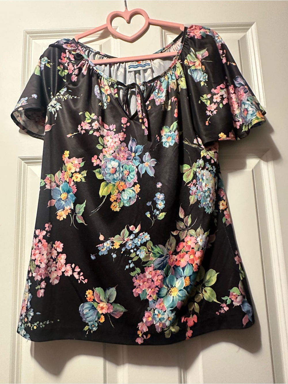 jcpenney Black Floral Tie-Neck Short Sleeve Blouse